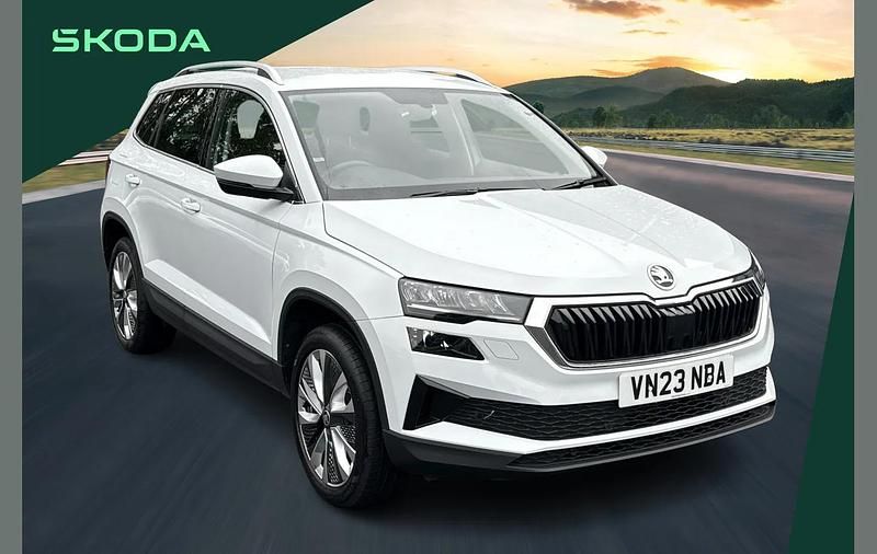 White Used 2023 Skoda Karoq SE L SUV | £20,995 (Fair price) - Image 1/4