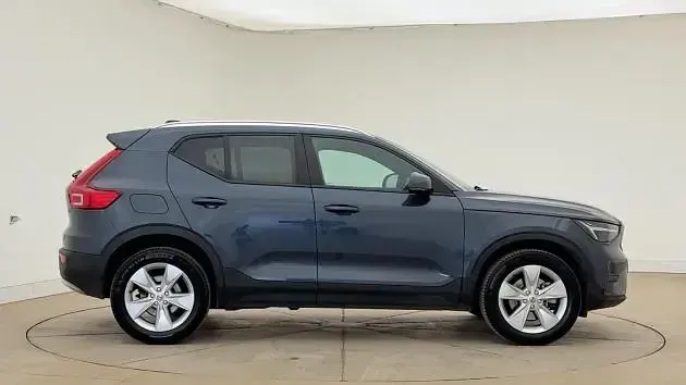 Used Volvo XC40 Core 161 HP (118 kW) 2026 SUV