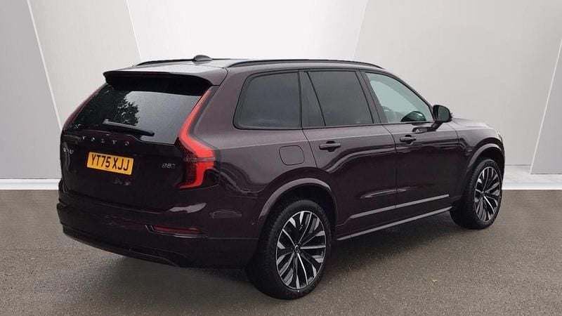 Used Volvo XC90 Plus 250 HP (183 kW) 2025 Red SUV