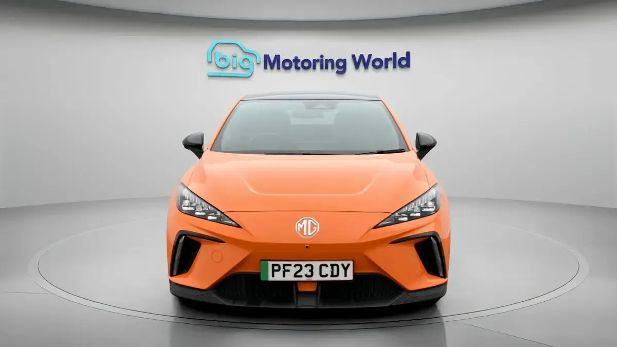 Used MG MG4 EV Trophy 319 kW (435 HP) 2023 Orange Hatchback