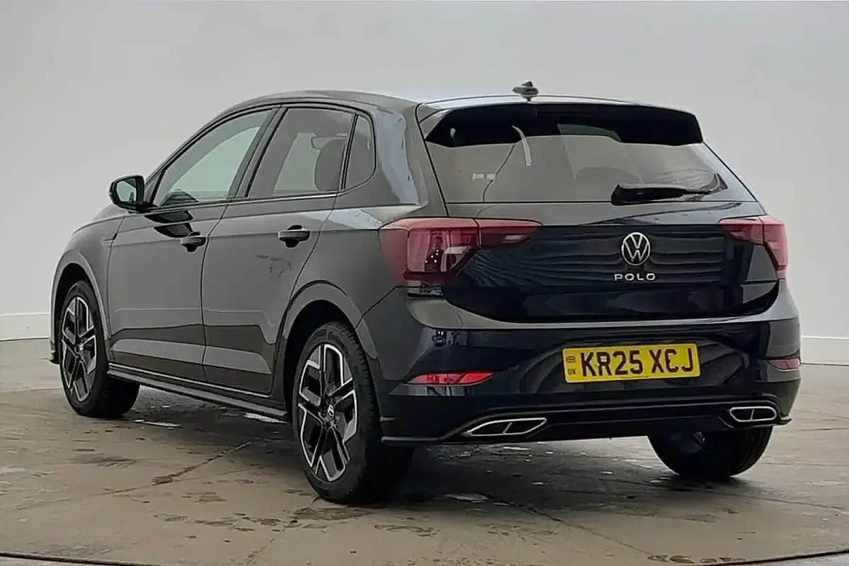 Begagnad VW Polo R-line 115 HK (84 kW) 2025 Svart Halvkombi