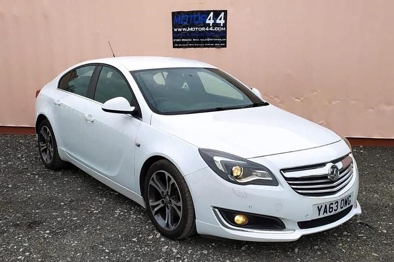 White Used 2014 Vauxhall Insignia Edition Hatchback | £3,499 (Fair price) - Image 1/1
