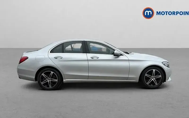 Usado Mercedes C200 Premium 184 HP (135 kW) 2019 Prateado Sedan