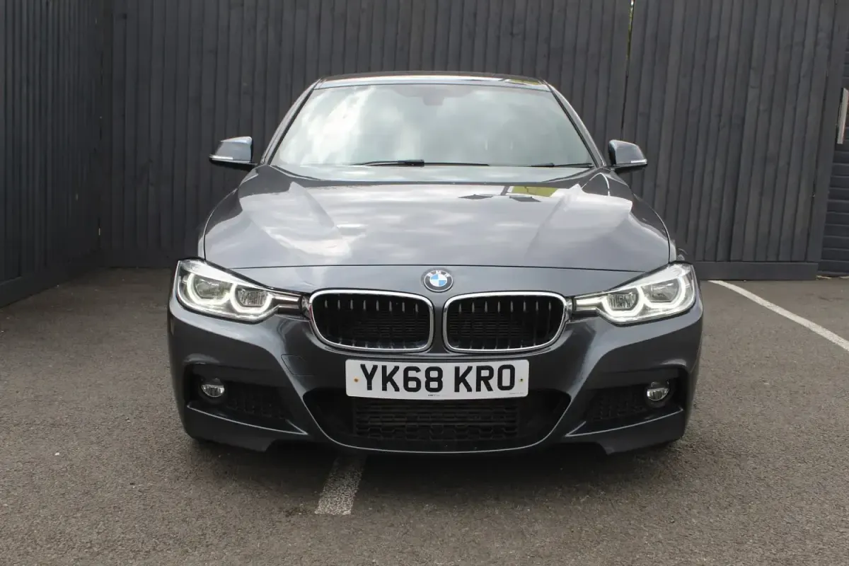 Begagnad BMW 320 M Sport 2018 Grå Sedan