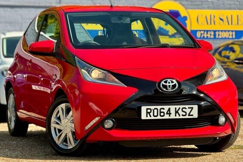 Red Used 2014 Toyota Aygo x-press Hatchback | £5,995 (Fair price) - Image 1/1