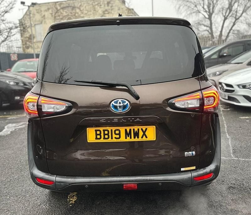 Used Toyota Sienta 2025 Brown MPV