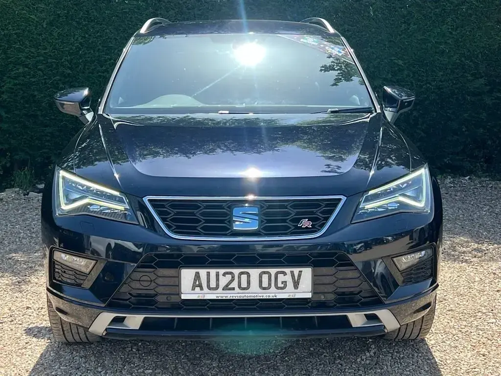 Käytetty Seat Ateca FR Sport 150 HP (110 kW) 2020 Musta Katumaasturi