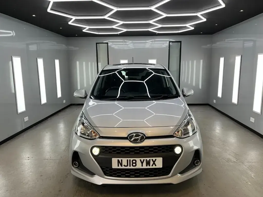 Used Hyundai i10 Premium SE 2018 Silver Hatchback