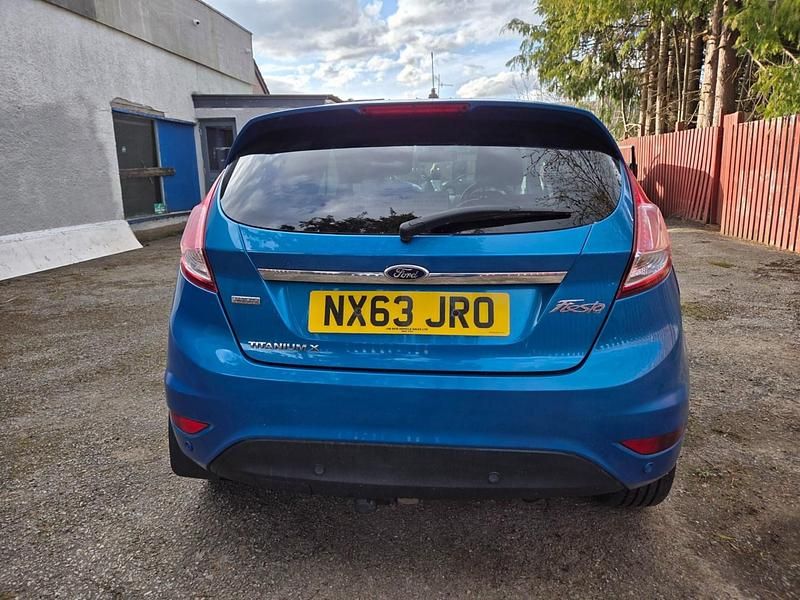 Used Ford Fiesta Titanium X 95 HP (69 kW) 2013 Blue Hatchback