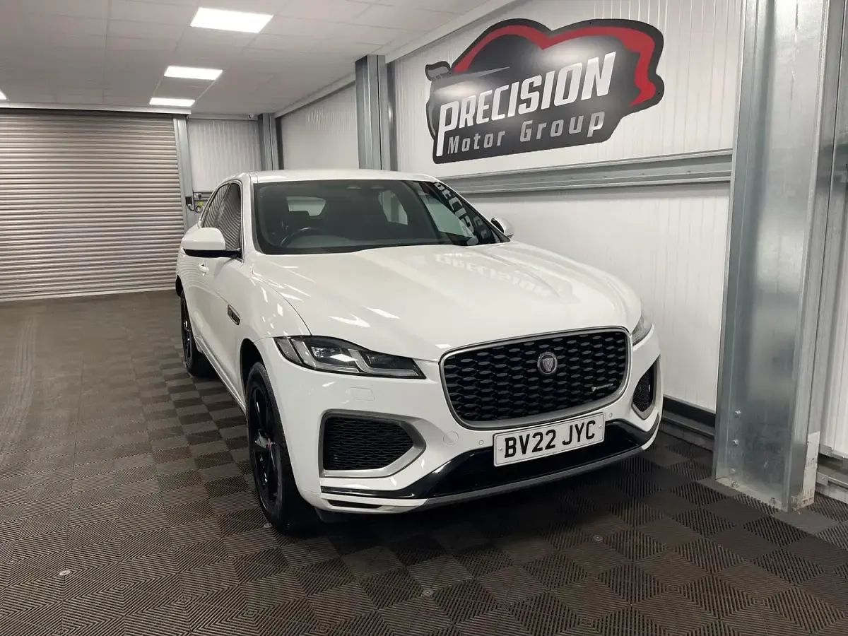 Used Jaguar F-Pace R-Dynamic 404 HP (297 kW) 2022 White SUV
