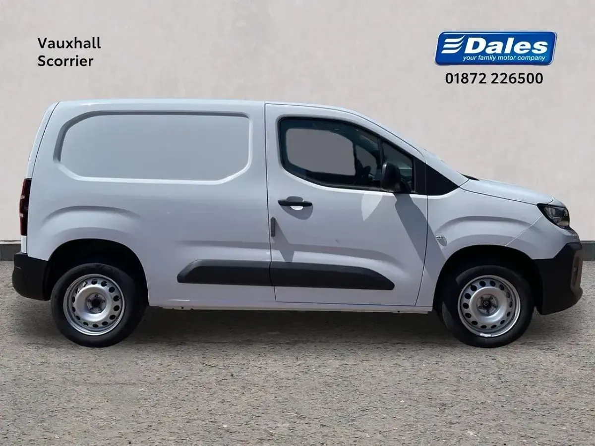 New Vauxhall Combo 101 HP (74 kW) 2026 White MPV