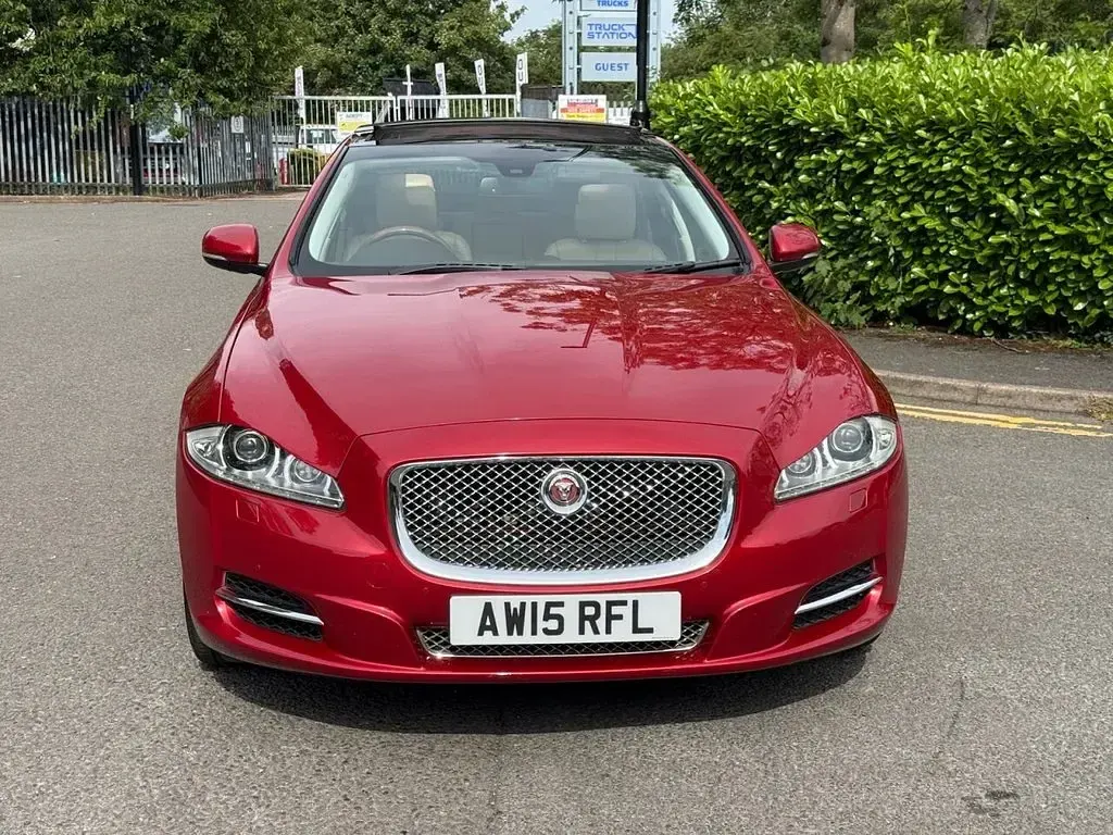 Used Jaguar XJ Premium Luxury 275 HP (202 kW) 2015 Red Sedan
