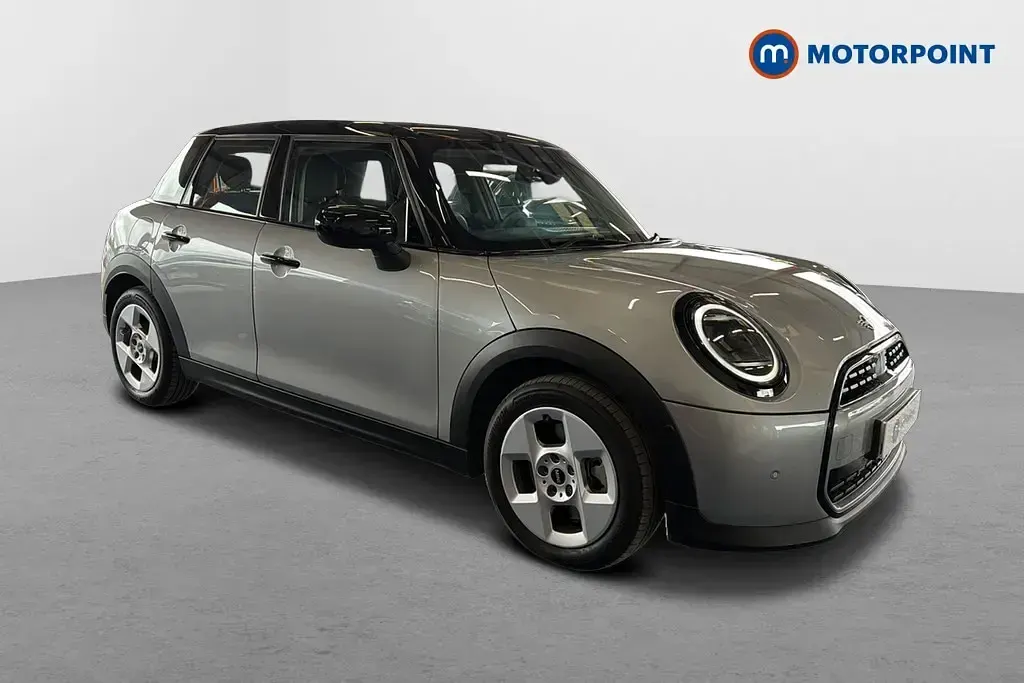 Used Mini Cooper Classic 114 kW (156 HP) 2025 Hatchback