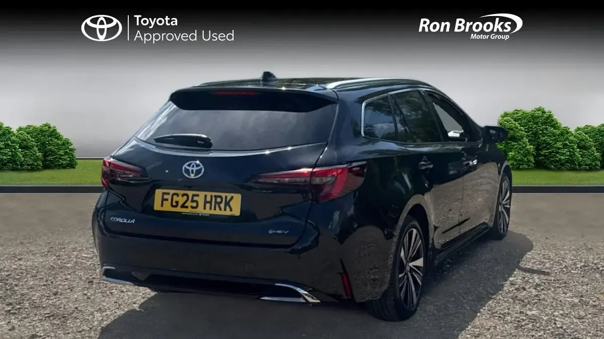 Used Toyota Corolla Design 140 HP (102 kW) 2025 Black Estate