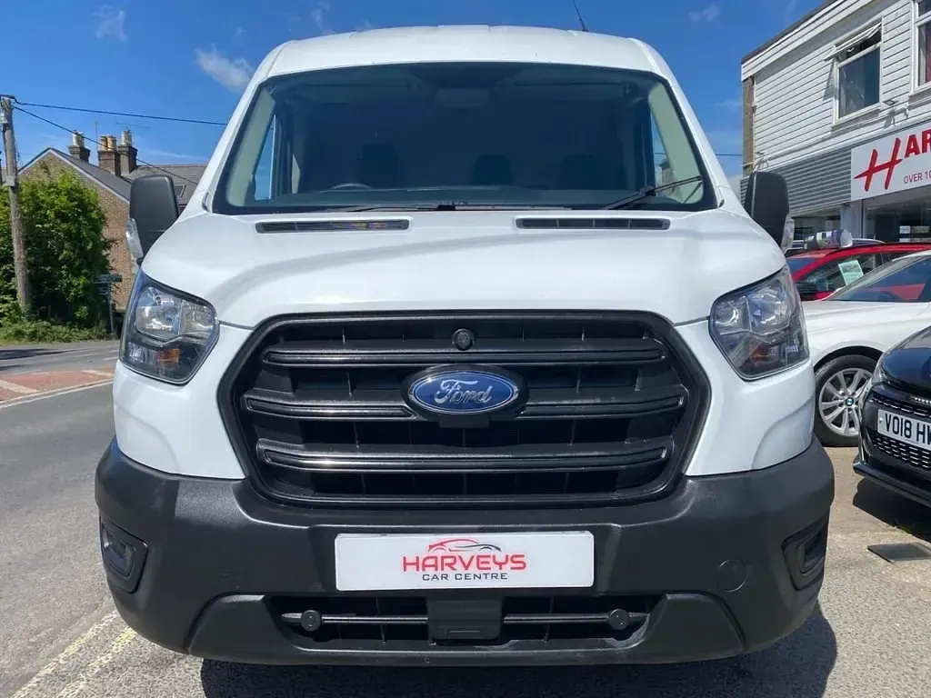 Usado Ford Transit S 130 HP (95 kW) 2019 Branco Van