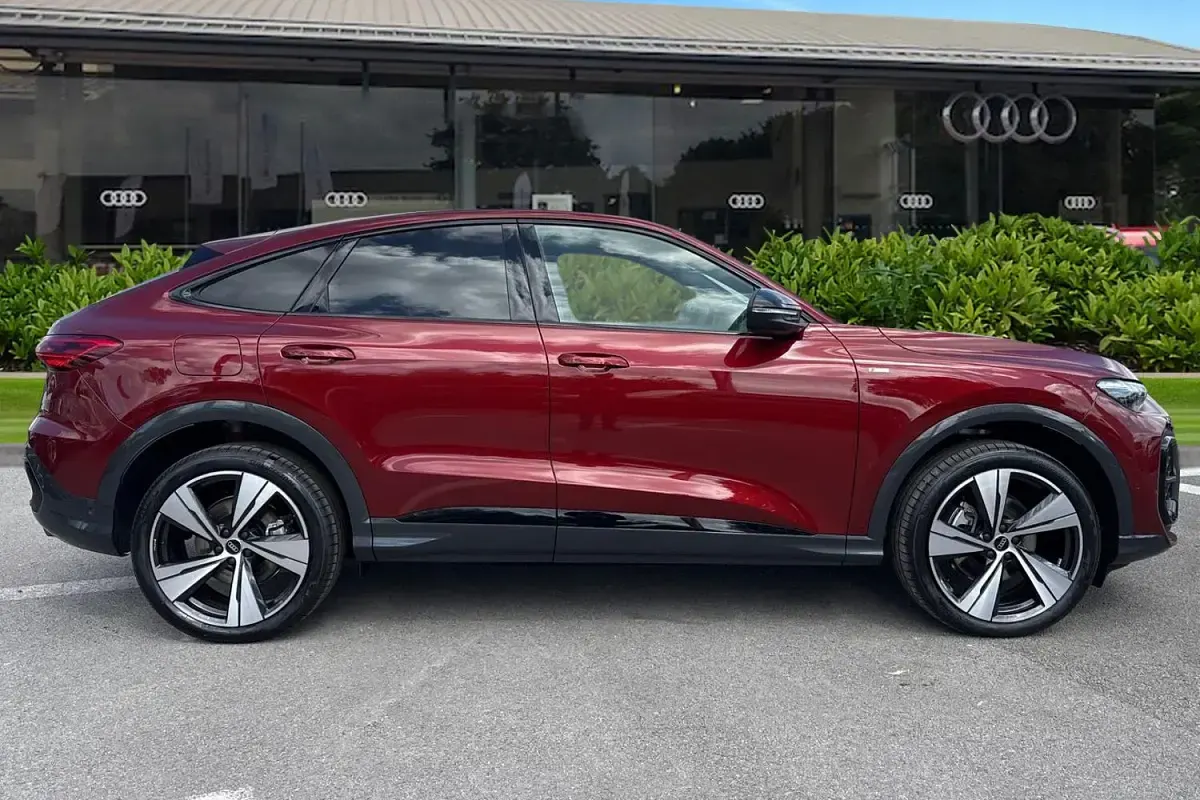 New Audi Q5 Sportback Black Edition 2026 Red SUV