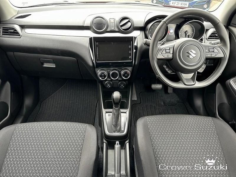 Used Suzuki Swift SZ5 82 HP (60 kW) 2023 Red Hatchback