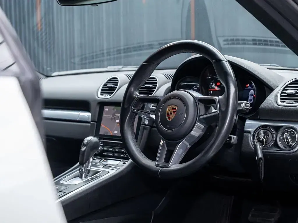 Used Porsche 718 Cayman 2022 White Coupe