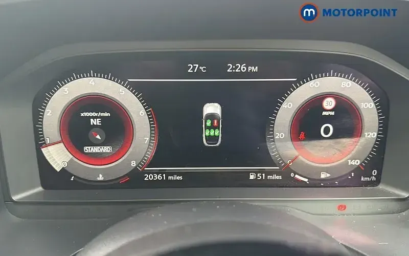 Used Nissan Qashqai Tekna 140 HP (102 kW) 2022 Silver SUV