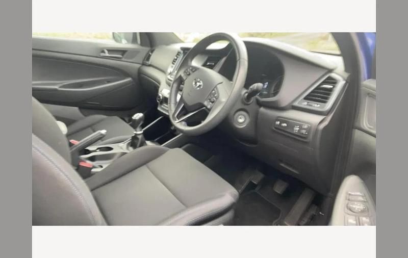 Used Hyundai Tucson GO! 174 HP (127 kW) 2018 Blue SUV