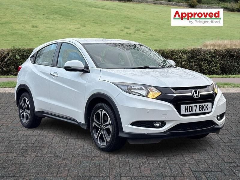 White Used 2017 Honda HR-V SE SUV | £9,250 (Good price) - Image 1/3