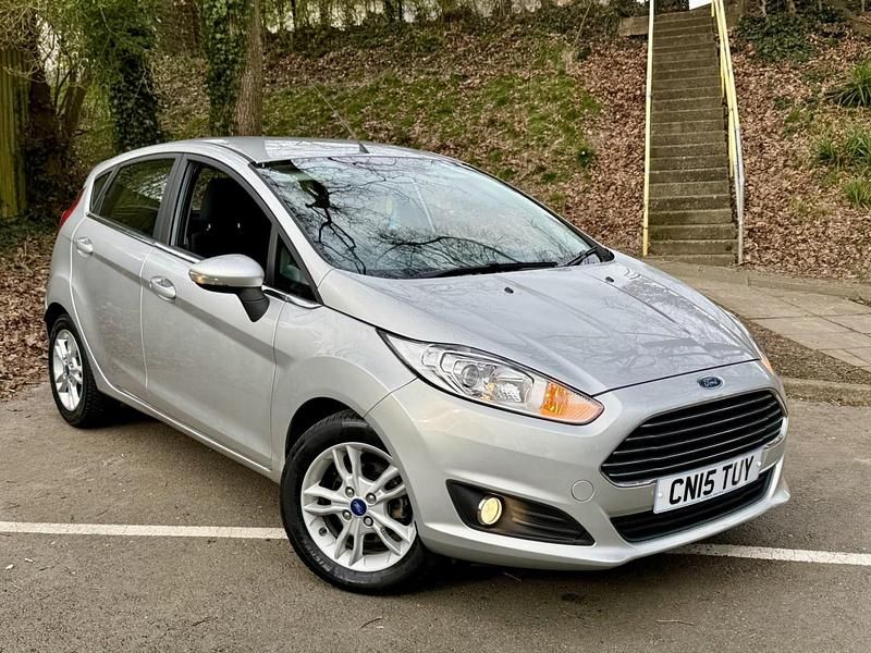 Used Ford Fiesta Zetec 2015 Silver Hatchback