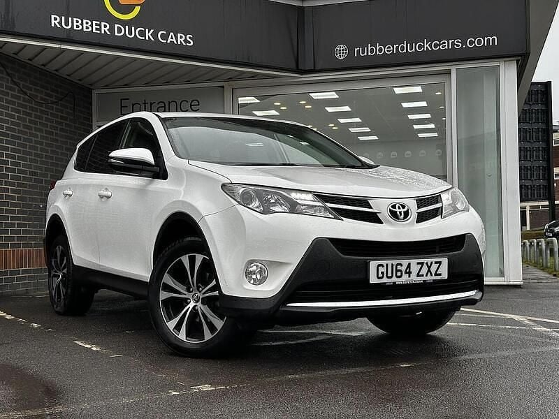 White Used 2014 Toyota RAV4 Estate | £8,460 (Fair price) - Image 1/4