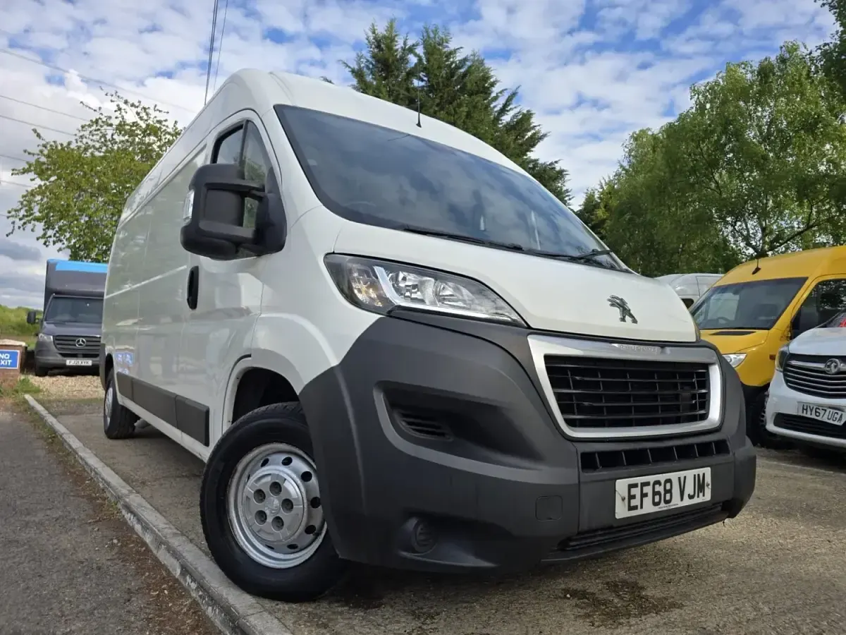 Second-hand Peugeot Boxer 2019 Alb Van
