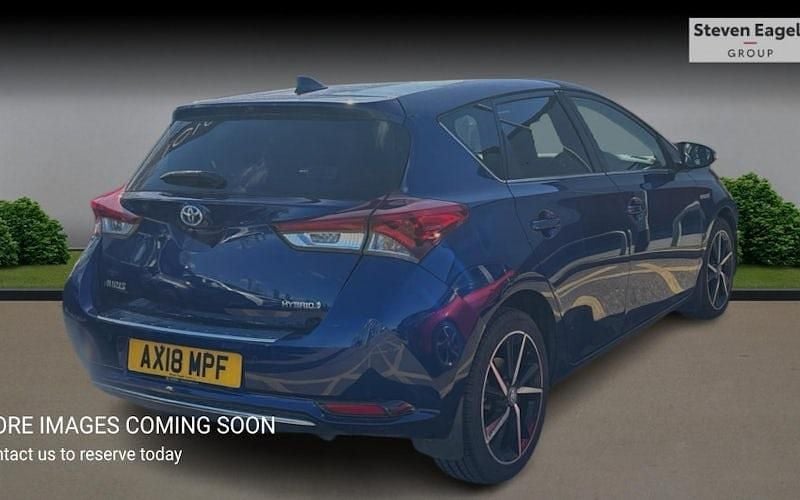 Used Toyota Auris Hybrid Design 136 HP (100 kW) 2019 Hatchback