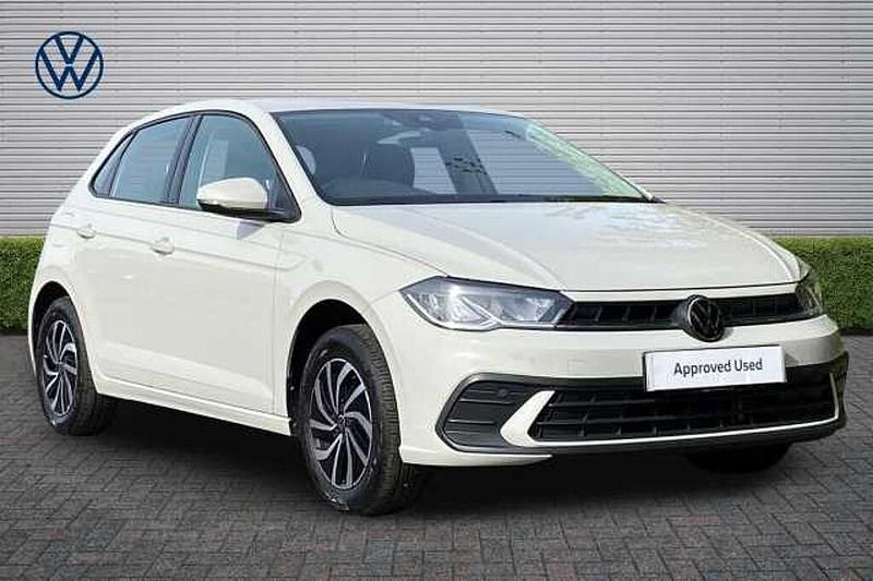 Used VW Polo Life 80 HP (58 kW) 2023 Ascot grey Hatchback