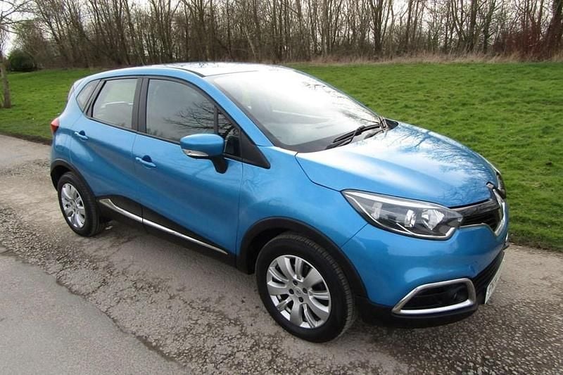 Used Renault Captur Expression+ 90 HP (66 kW) 2014 Blue SUV