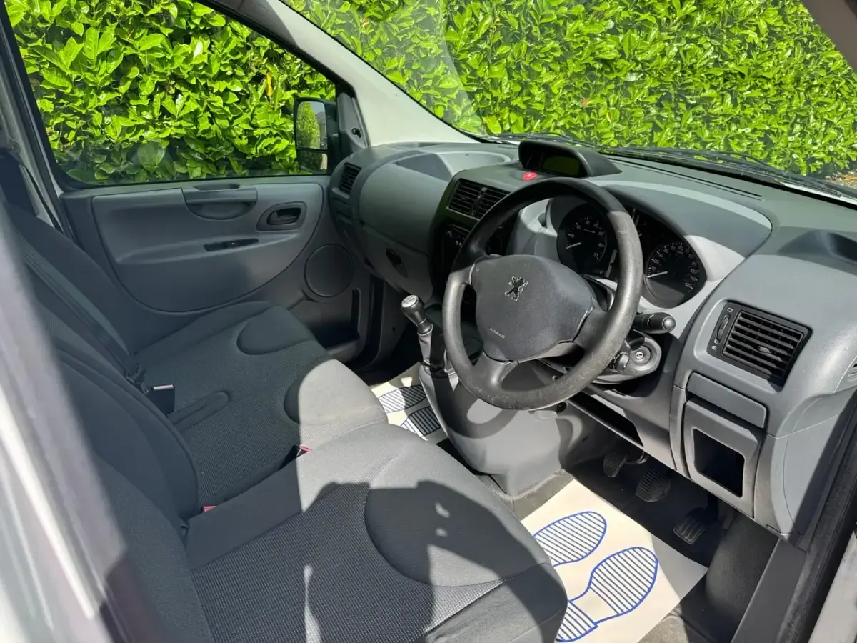 Used Peugeot Expert 2011 White Van