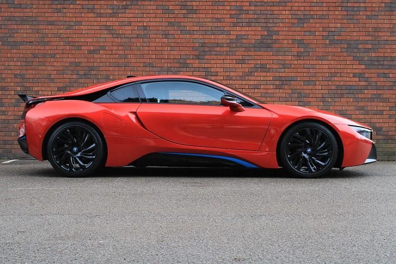 Used BMW i8 Comfort Edition 2015 Red Coupe