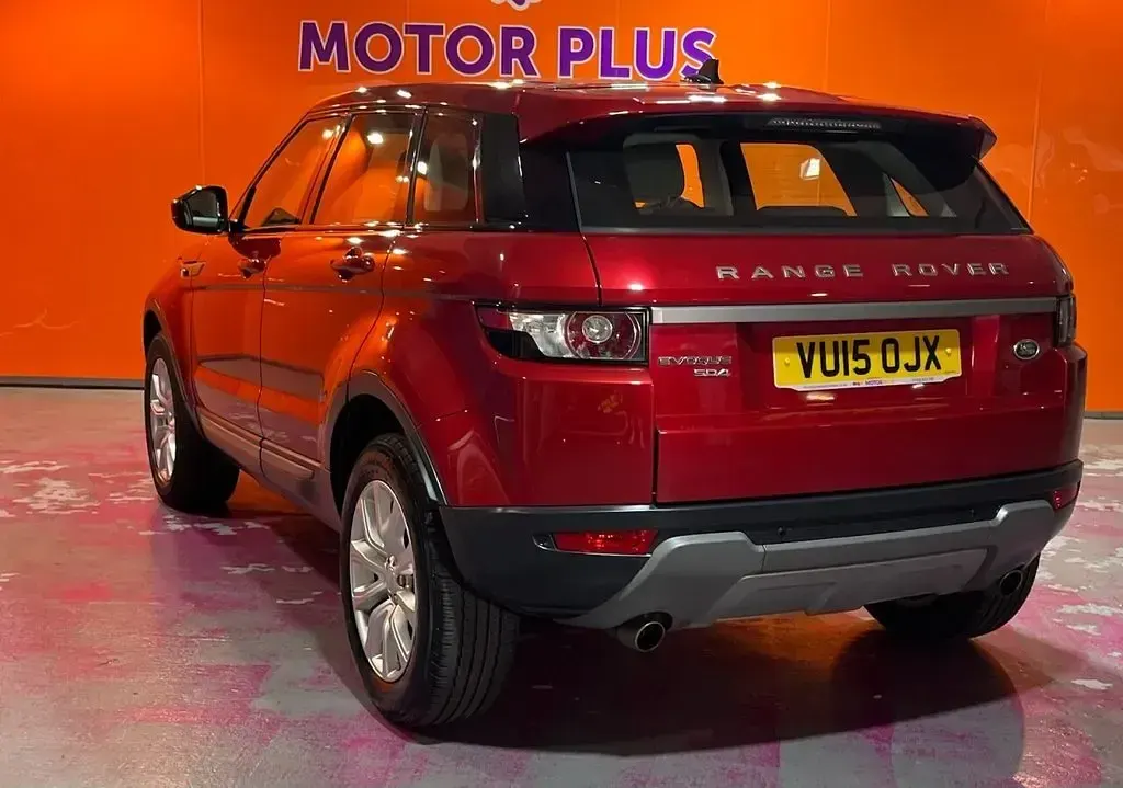 Used Land Rover Range Rover evoque Pure 190 HP (139 kW) 2015 Red SUV