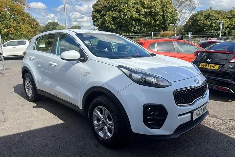 White Used 2017 Kia Sportage 2 SUV | £6,495 (Good price) - Image 1/1