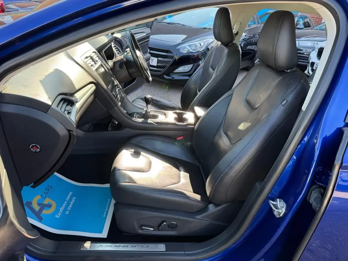 Used Ford Mondeo Titanium 120 HP (88 kW) 2018 Blue Estate