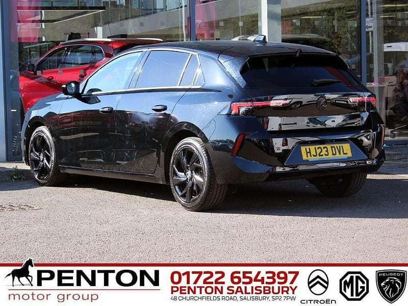 Second-hand Vauxhall Astra S 130 CP (95 kW) 2023 Negru Hatchback