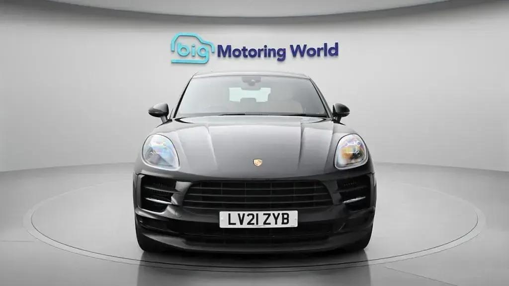 Used Porsche Macan 354 HP (260 kW) 2021 Black SUV
