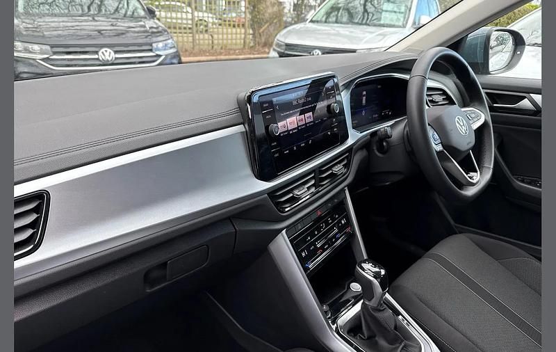 Used VW T-Roc Match 150 HP (110 kW) 2025 Blue SUV