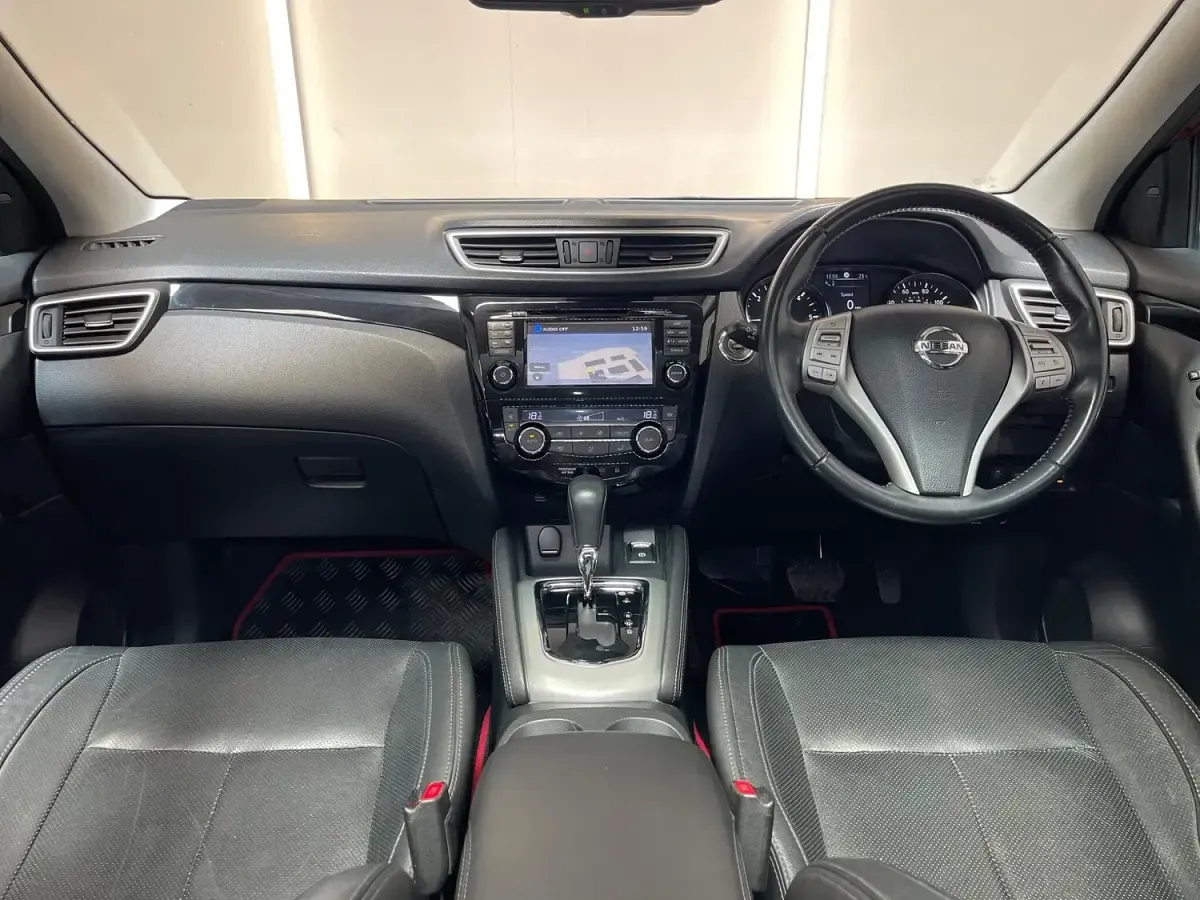 Used Nissan Qashqai Tekna 130 HP (95 kW) 2016 Red SUV