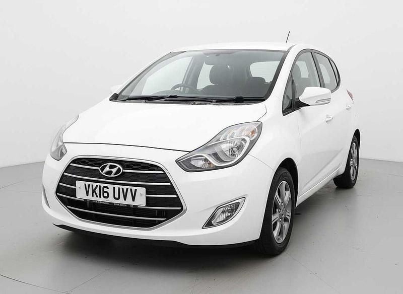 Used Hyundai ix20 SE 2016 White Hatchback