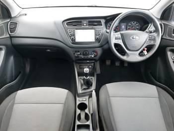 Used Hyundai i20 84 HP (61 kW) 2019 Blue Hatchback