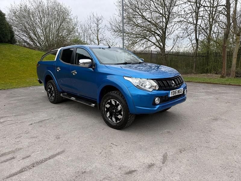 Used Mitsubishi L200 181 HP (133 kW) 2016 Blue Pickup