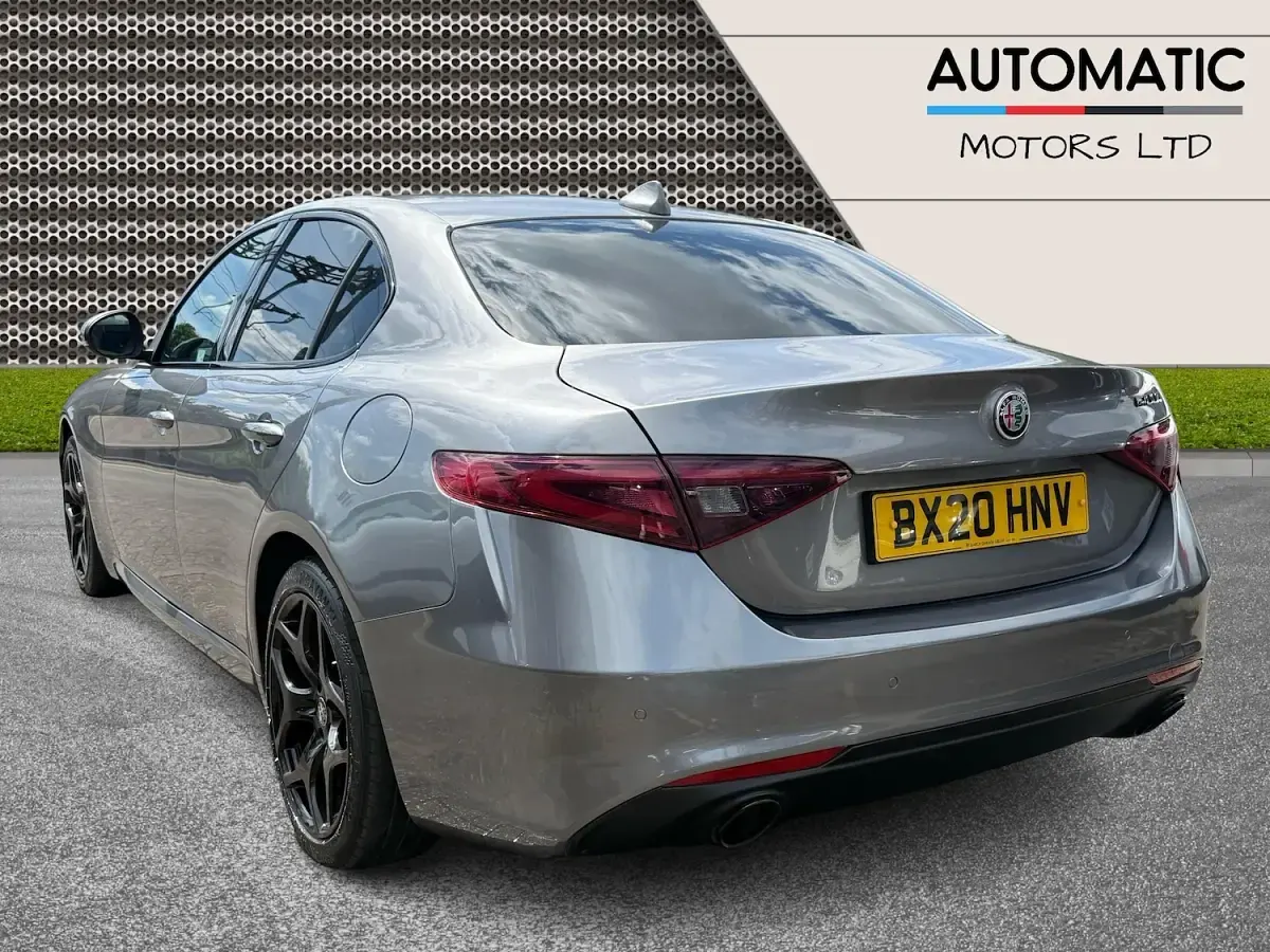 Used Alfa Romeo Giulia Saloon 200 HP (147 kW) 2020 Grey Sedan