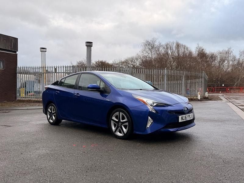 Used Toyota Prius 2016 Blue Hatchback