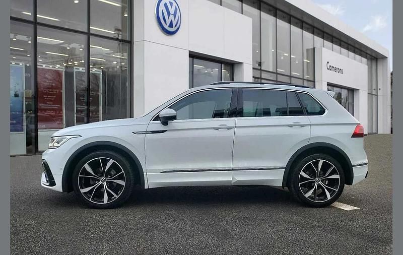 Usado VW Tiguan R-line 150 HP (110 kW) 2022 Branco SUV