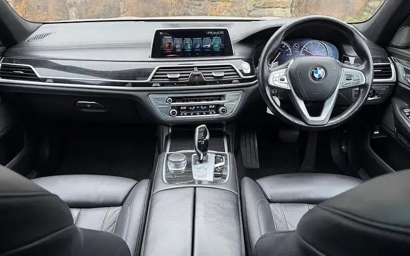 Used BMW 730L M Sport 265 HP (194 kW) 2016 White Sedan