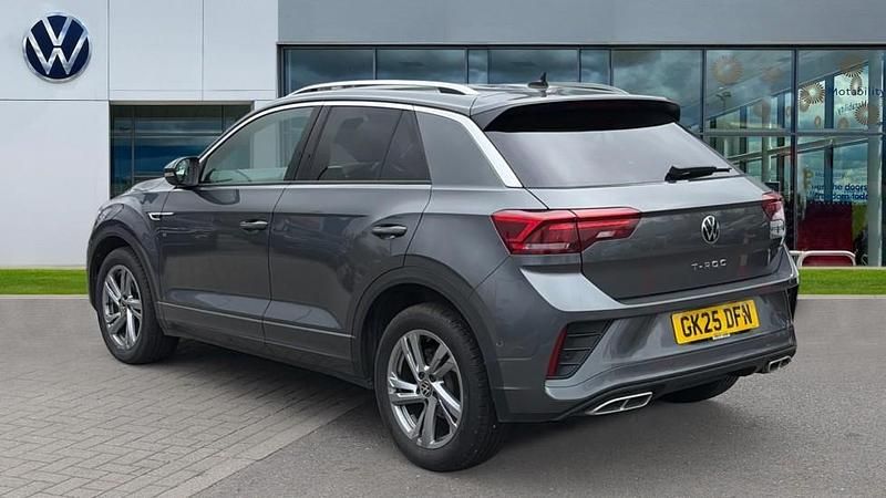 Usado VW T-Roc R-line 150 HP (110 kW) 2025 Cinzento SUV