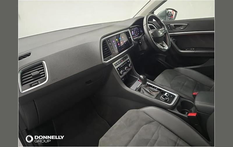 Begagnad Seat Ateca 4Drive 150 HK (110 kW) 2023 Vit SUV