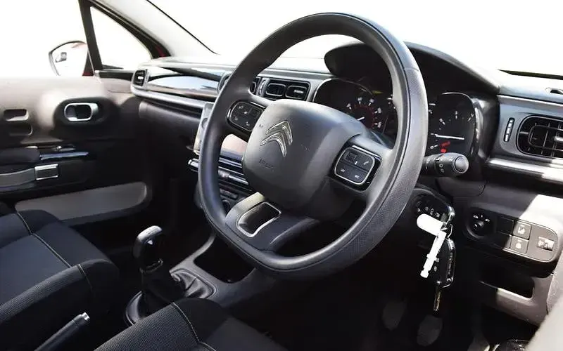 Used Citroën C3 PureTech 83 HP (61 kW) 2024 Hatchback